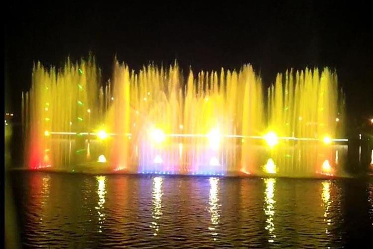 優點在于噴泉系統的高適應性，高可靠性，性能超群，能承受震動，撞擊，灰塵和大的溫差變化