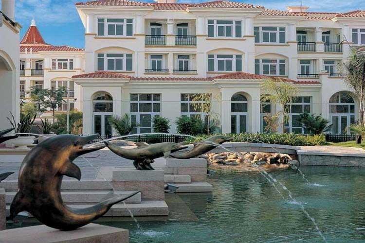 范圍包括戲水踏泉、環型跳泉、追逐噴泉、跳舞噴泉、水炮、彩虹飛渡、水霧噴、風水球等