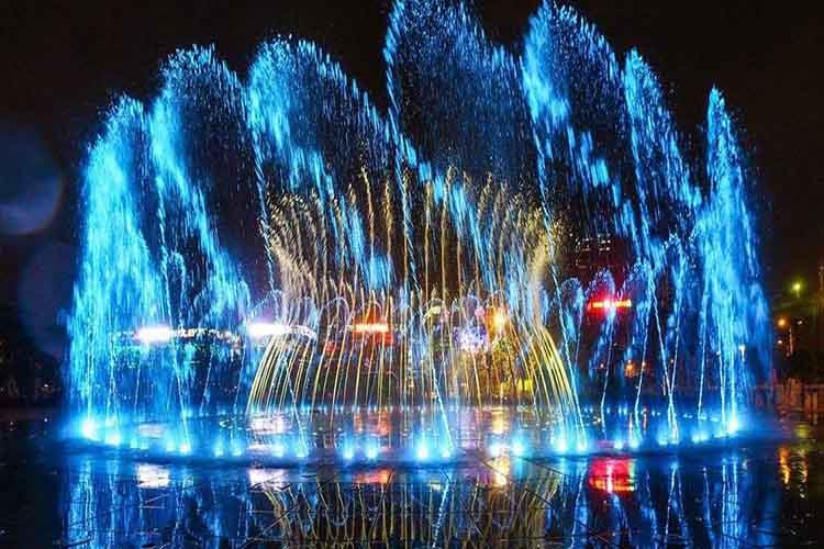 矩陣噴泉有益于改良城市面貌和增進居民身心健康