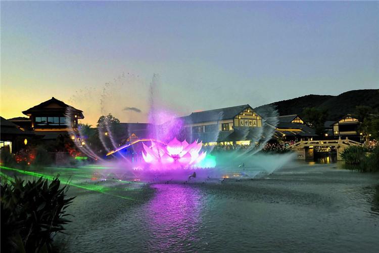 音樂噴泉編排和舞蹈編排一樣，首先要對音樂有很深的理解