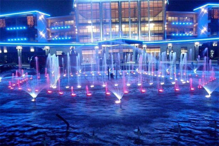 控制系統所采用的控制技術水平和對音樂信號的分析處理水平，完全決定了整個音樂噴泉系統的效果，一套優秀的控制系統