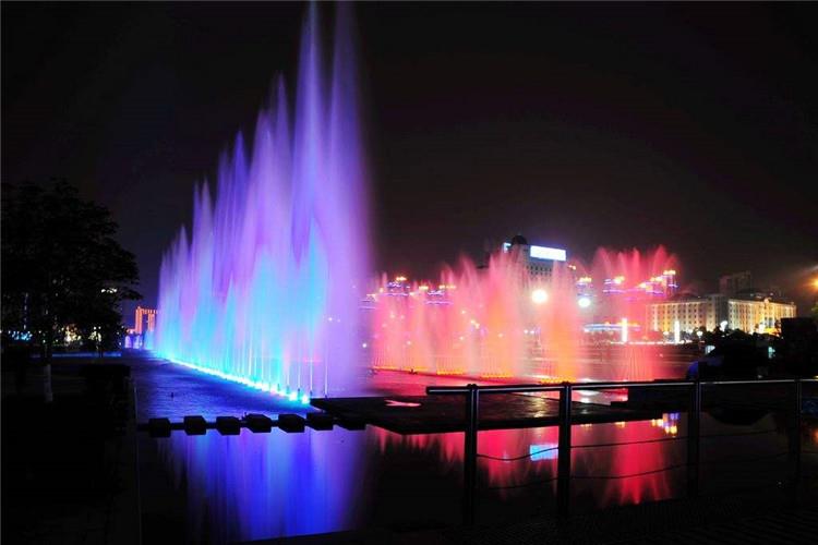 一個好的景觀噴泉水景設計，必然是在優秀的藝術效果設計的基礎上，上述各專業系統完美結合的產物