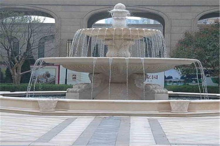 歐式噴泉雕塑的養護設施在不斷的進步和硏究中，噴泉雕塑的使用時間也就越來越長