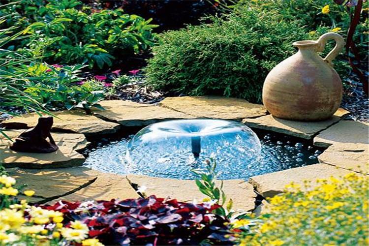 小規模庭院小噴泉水景在環境中往往起著畫龍點睛的作用，容易構成視覺焦點