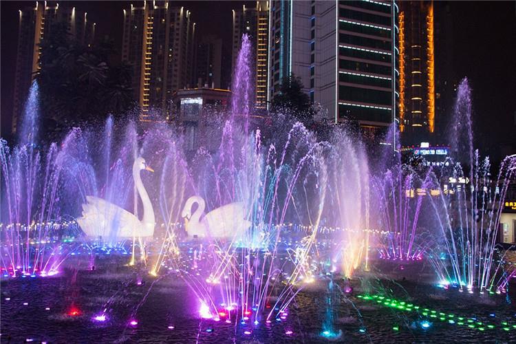 先點擊多媒體音樂噴泉運行系統上的“關閉”,再點擊關閉電腦控制開關、音響電源開關、彩燈開關