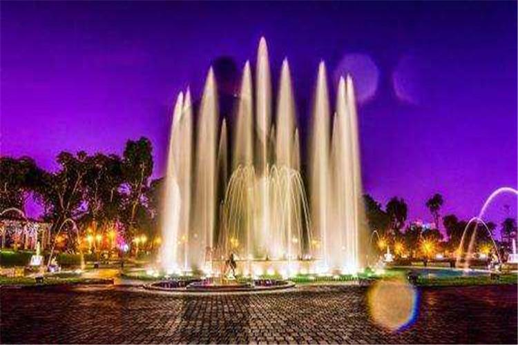 為了流水噴泉揚程有足夠的可調余地，所以選購的水泵額定揚程流量都比實際使用揚程流量大，這樣就導致水泵本身浪費了部分用電量