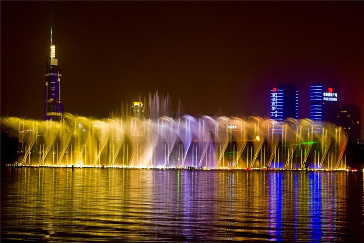 對體感噴泉用水下燈、噴泉燈的氣密性檢測需要克服外形帶來的障礙，不僅要實現檢測的無損性、安全性，還要實現檢測結果的精確性