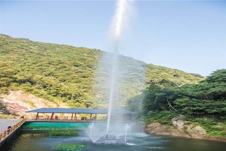 由于吶喊噴泉是在水里運作的，所以出現電線老化破損等問題就會出現漏電等問題，就容易導致人體觸電的事故